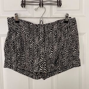 Express flowy abstract shorts
